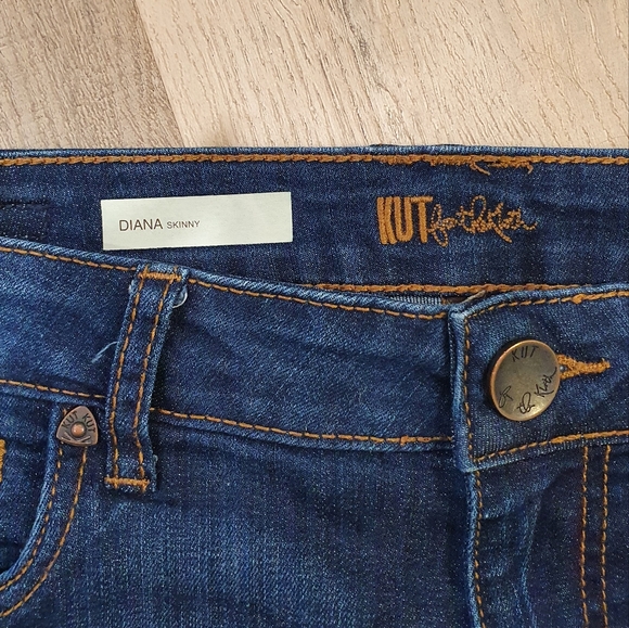 KUT from the Kloth Diana Skinny jeans, size 8 - Picture 4 of 5